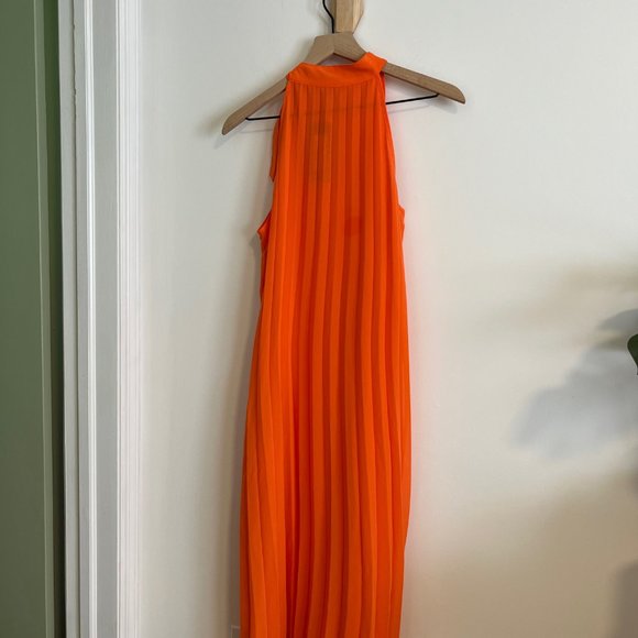 Nasty Gal Collection Things Are About To Get Pleated Orange Dress - Picture 4 of 5